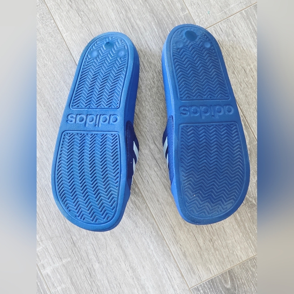 Adidas Adilette Shower Slides - Picture 4 of 4